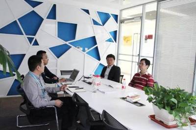 商務部專家委員及企業(yè)領導蒞臨炫生活考察交流，共商商務咨詢服務發(fā)展